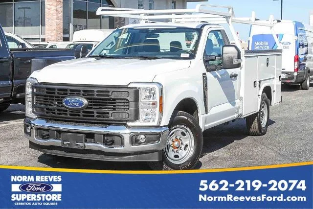 New 2026 Oxford White Ford F-250® XL image 30