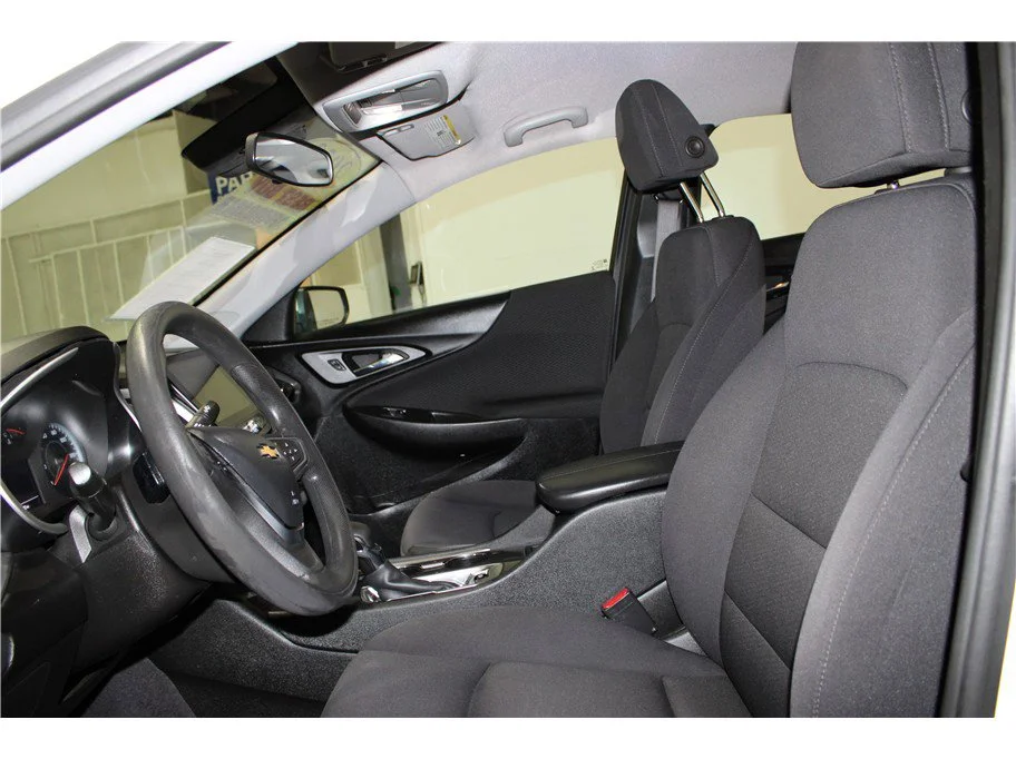 Used 2023 Summit White Chevrolet LT image 10