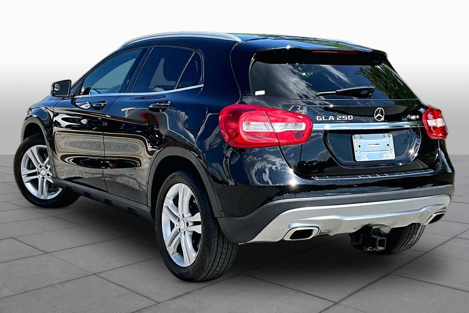 Used 2017 Night Black Mercedes-Benz GLA 250 image 12