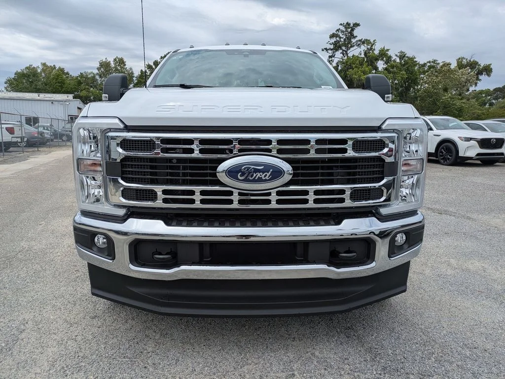 New 2026 Oxford White Ford XL image 9