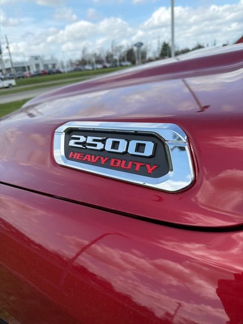 New 2026 Molten Red Pearl-Coat Exterior Paint RAM Tradesman image 13