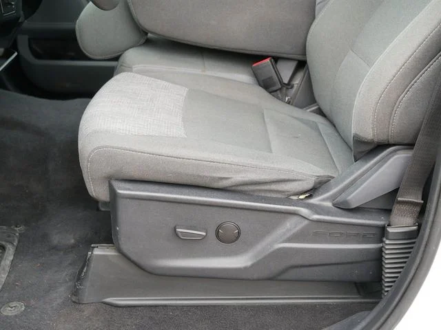 Used 2023 Oxford White Ford XLT image 14