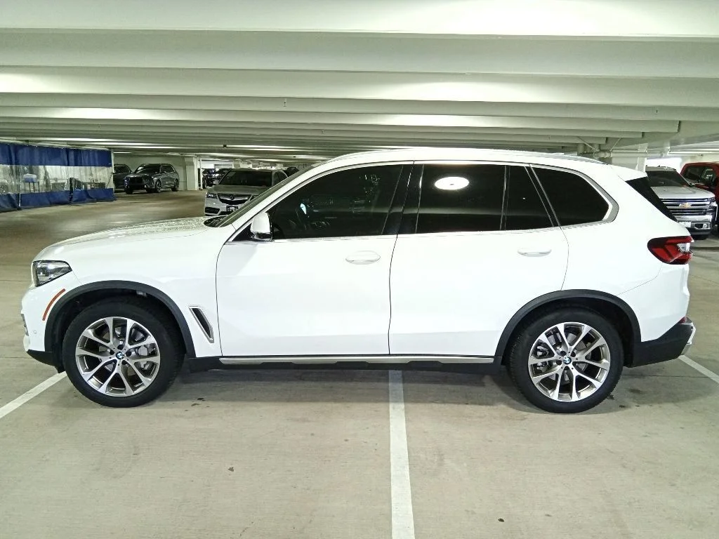 Used 2022 Alpine White BMW xDrive40i image 8