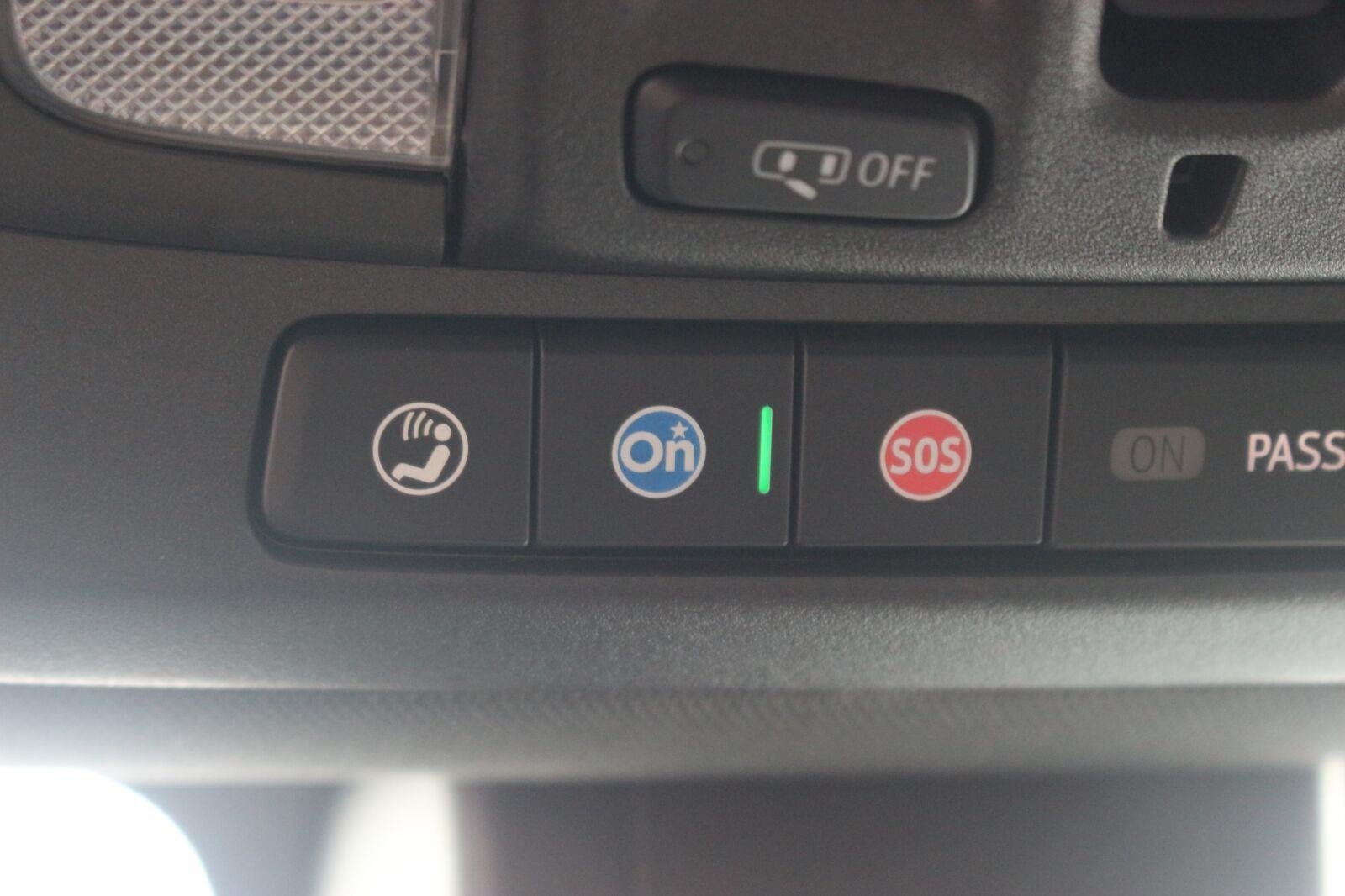 Used 2023 IRIDESCENT PEARL TRICOAT Chevrolet High Country image 36