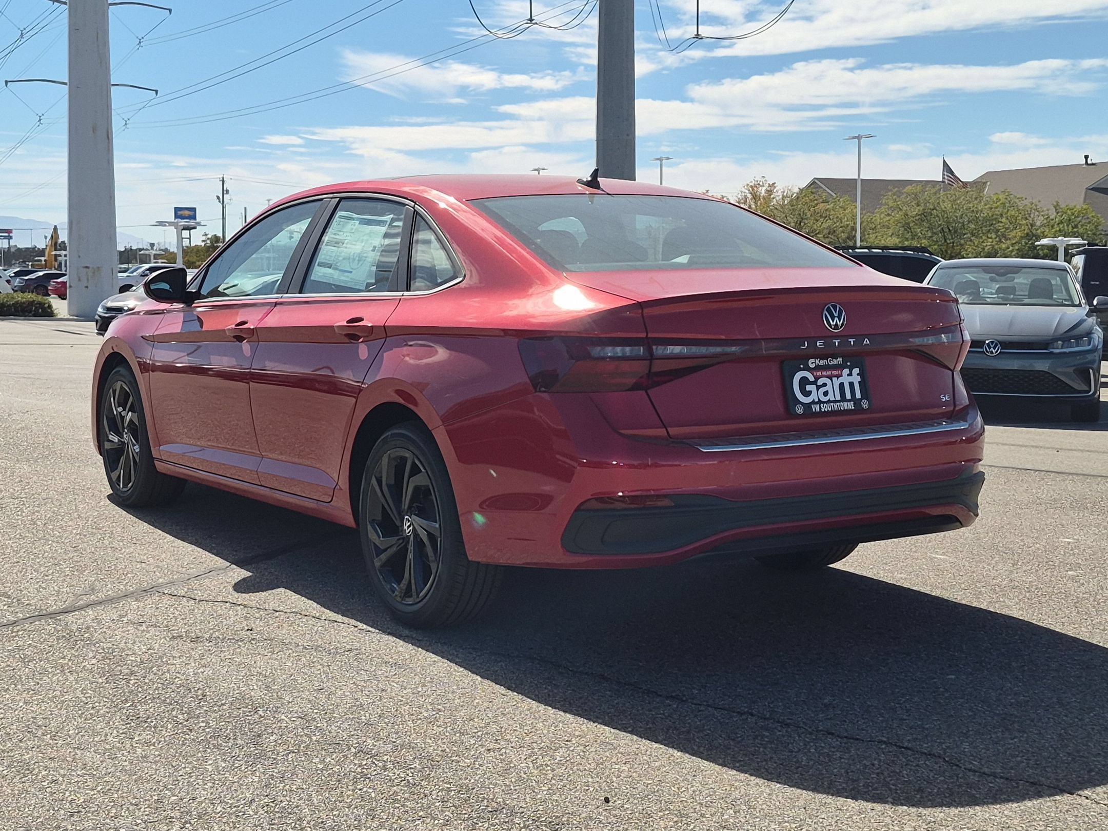 New 2027 Kings Red Metallic Volkswagen SE image 5