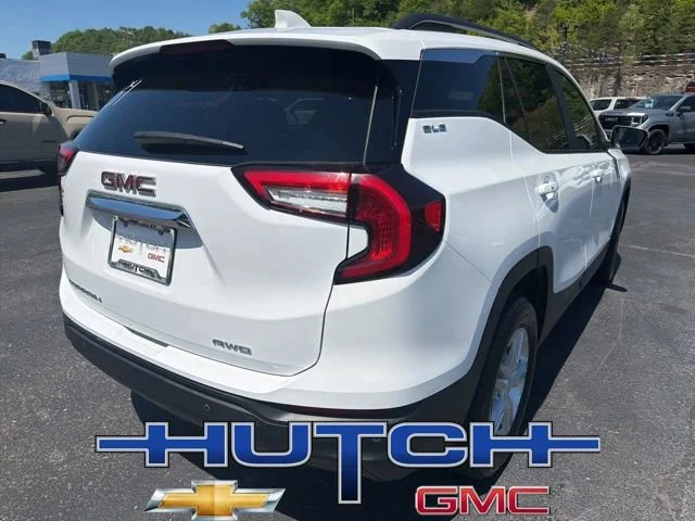 Used 2024 Summit White GMC SLE image 3