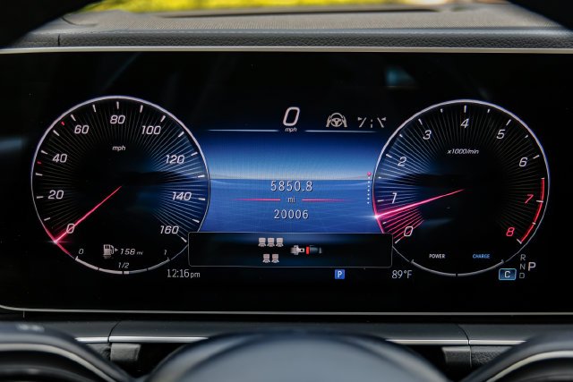 Used 2024 White Mercedes-Benz GLE 580 image 22