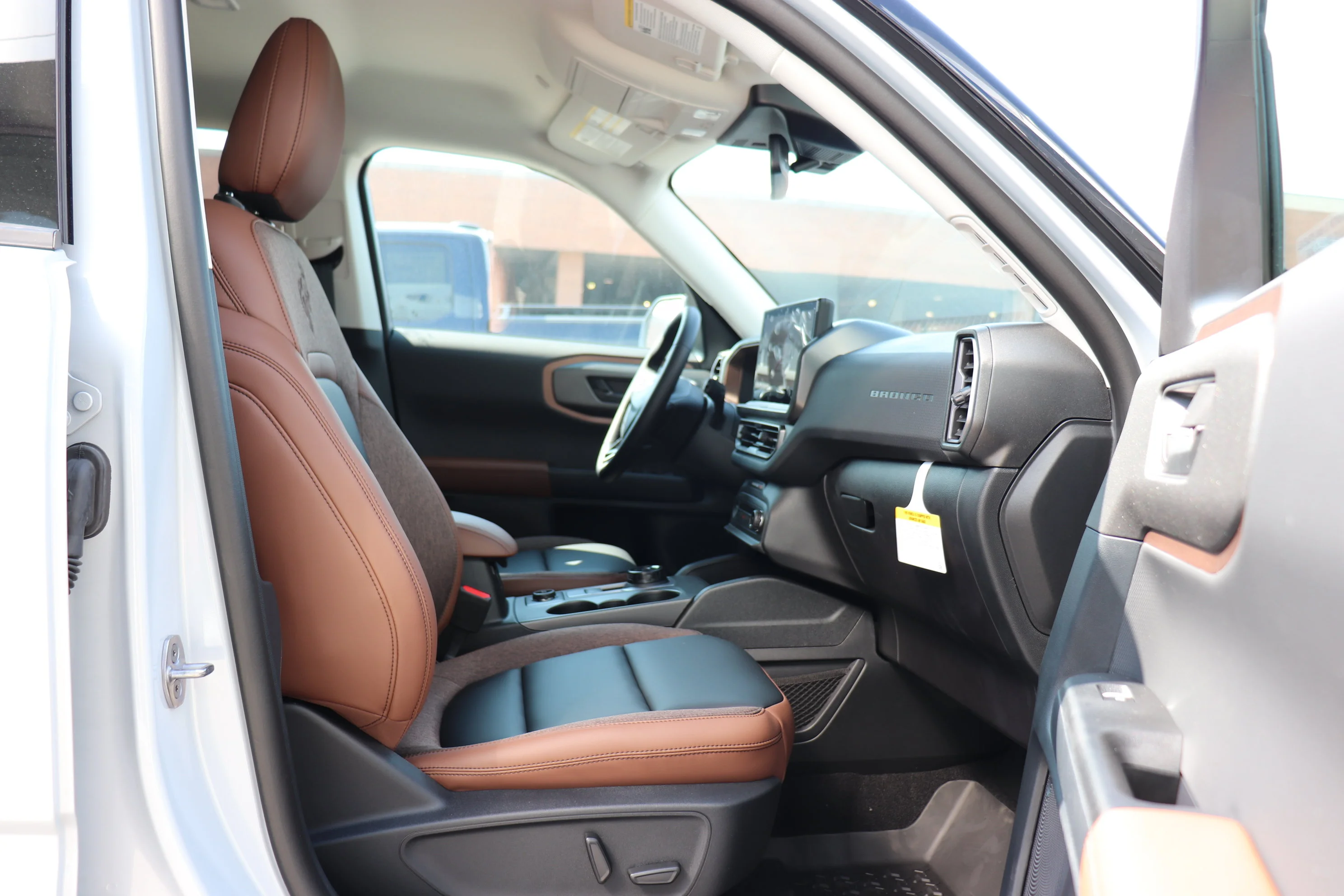 New 2026 SPACE WHITE METALLIC Ford Outer Banks image 9