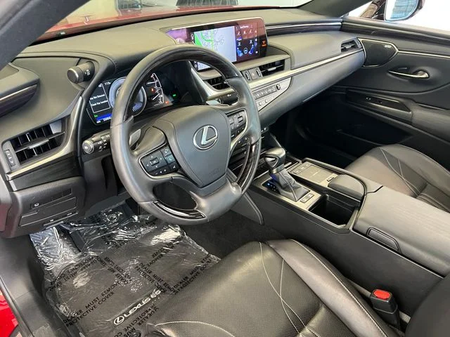 Used 2021 Matador Red Mica Lexus 300h Luxury image 27