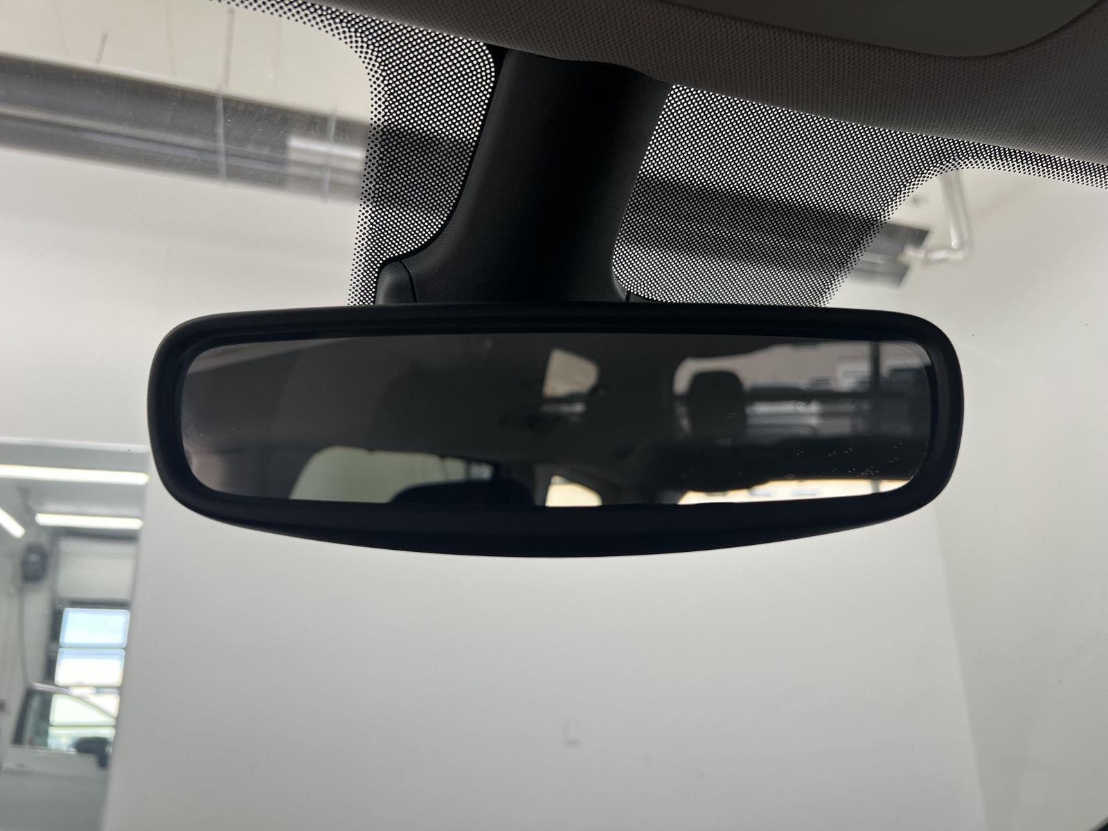 2024 Chrysler Pacifica Touring L - Photo 21