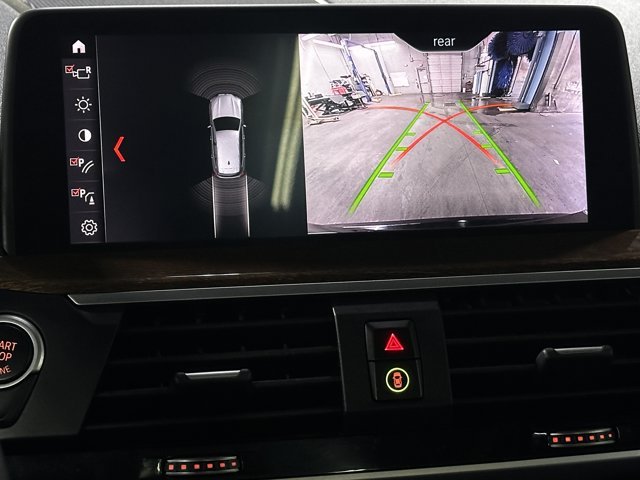Used 2019 Black Sapphire Metallic BMW sDrive30i/Heated-Cooled Seats/Blind Spot/Pano Roof image 13