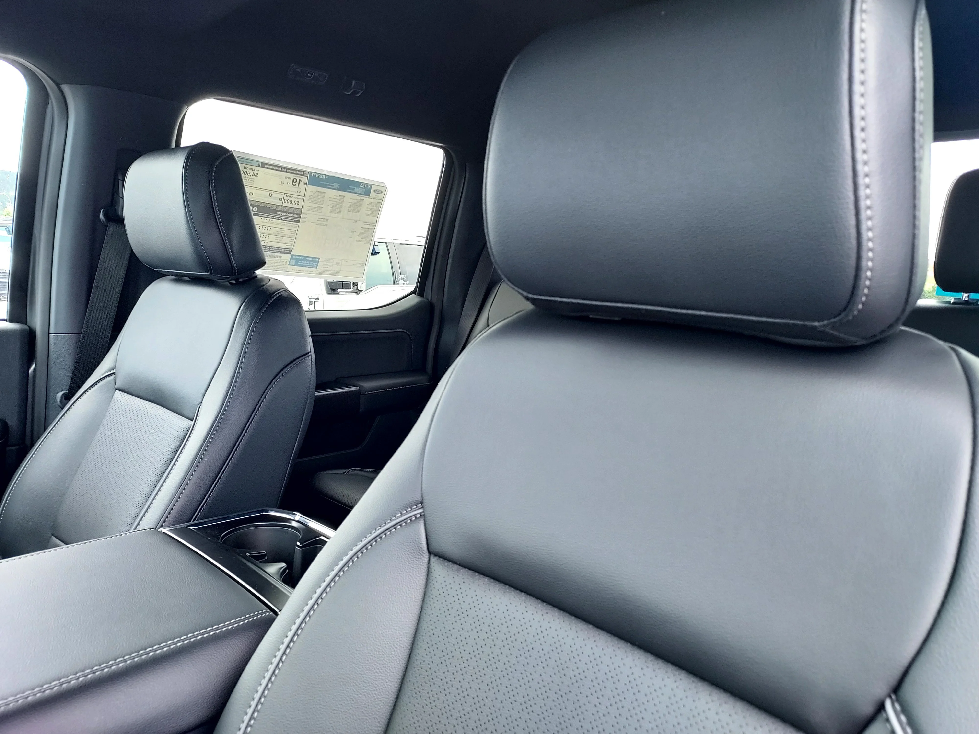New 2026 Carbonized Gray Metallic Ford LARIAT image 15