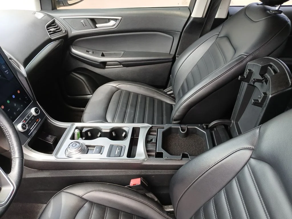 Used 2022 White Ford SEL image 25