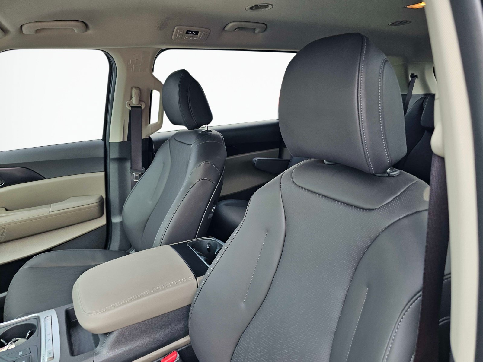 New 2026 Aurora Black Pearl Kia LXS image 18
