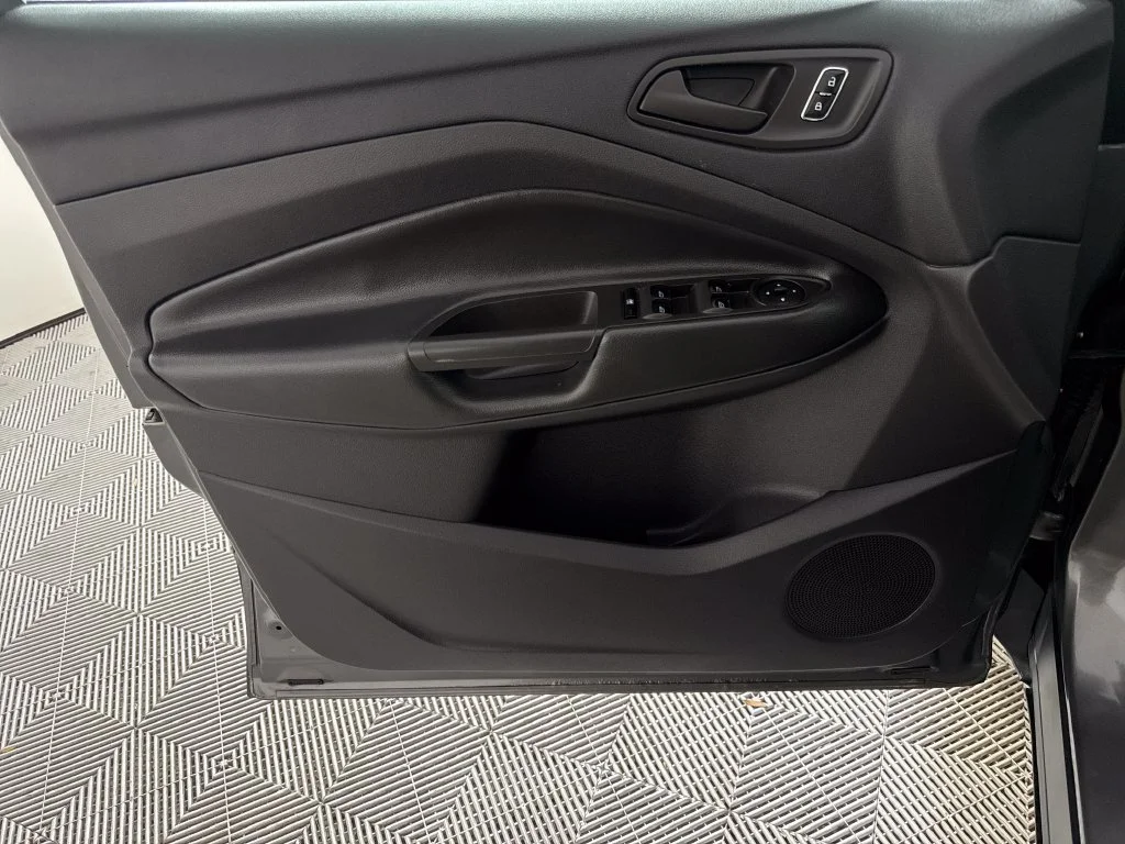 2014 Ford Escape S - Photo 9