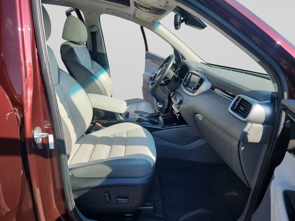 Used 2020 Purple Kia SX image 17