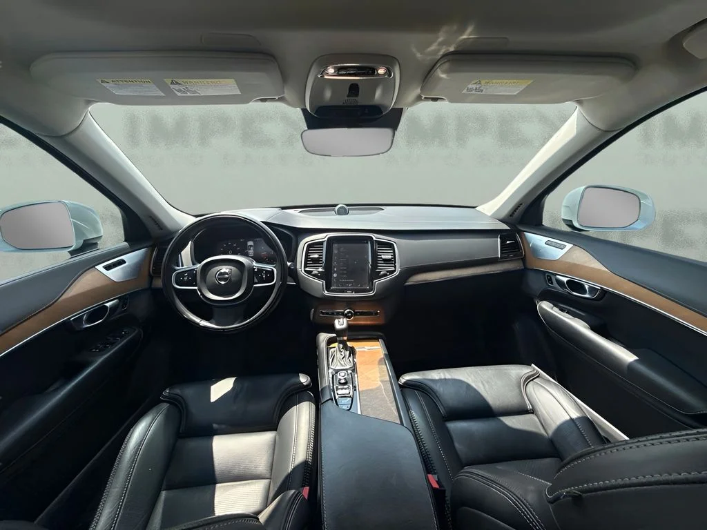 Used 2019 White Volvo T6 Inscription image 9