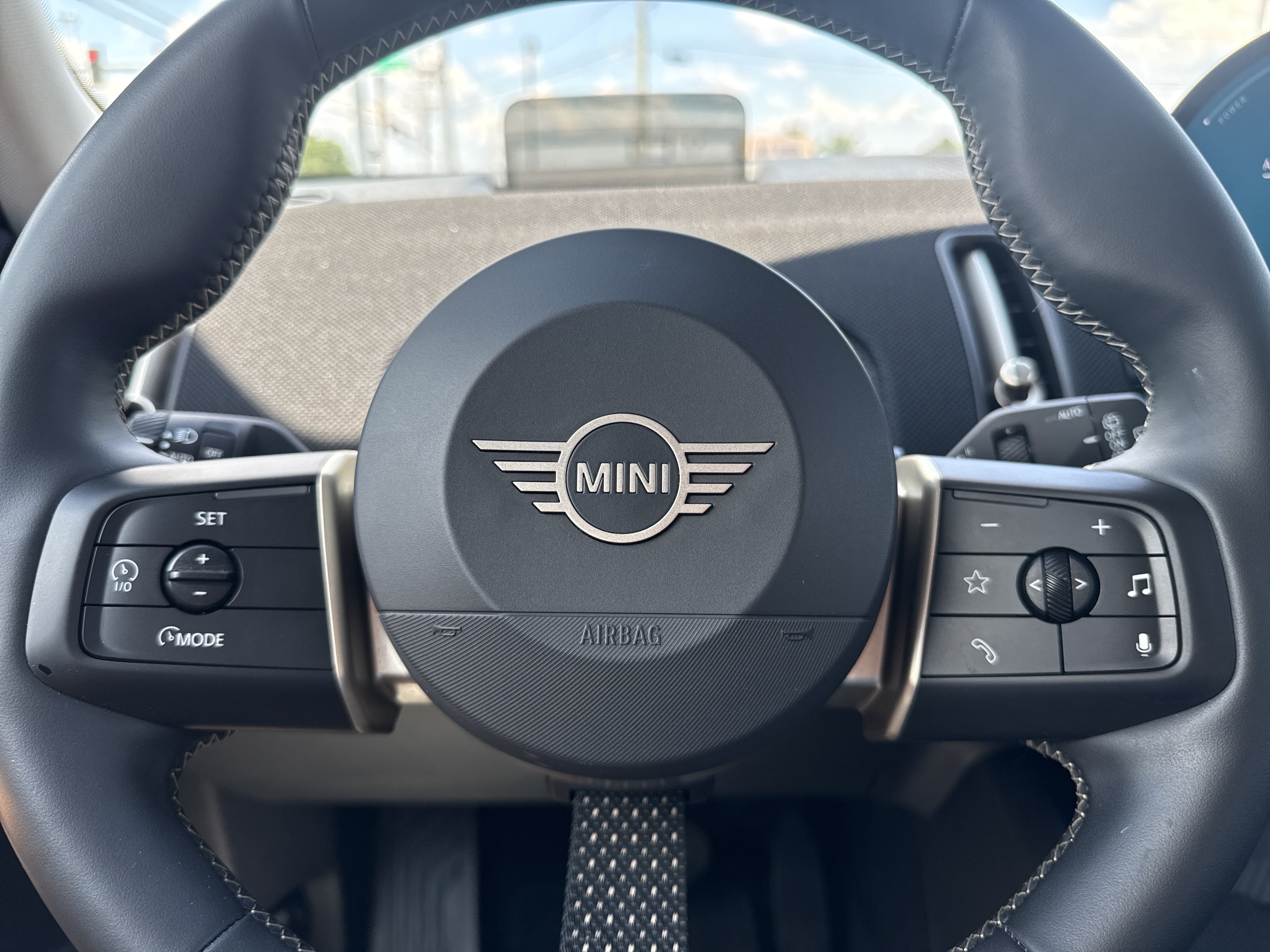 Used 2025 Melting Silver III Metallic MINI S AWD image 19