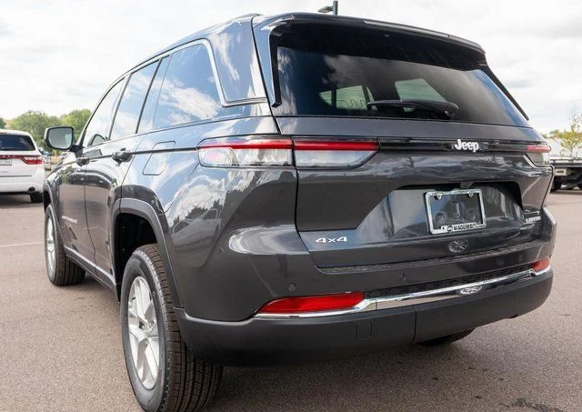 New 2026 Gray Jeep Laredo X image 7