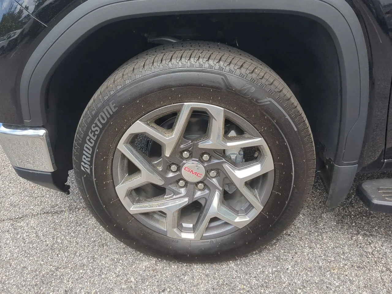 New 2026 Onyx Black GMC SLT image 34