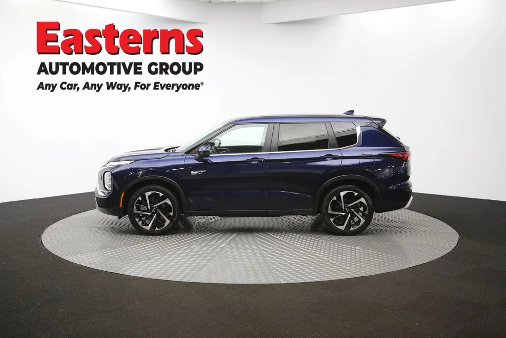Used 2023 Blue Mitsubishi SE image 62