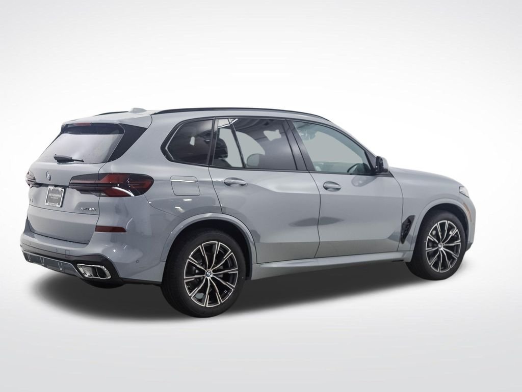 Used 2026 Gray Metallic BMW xDrive40i image 5