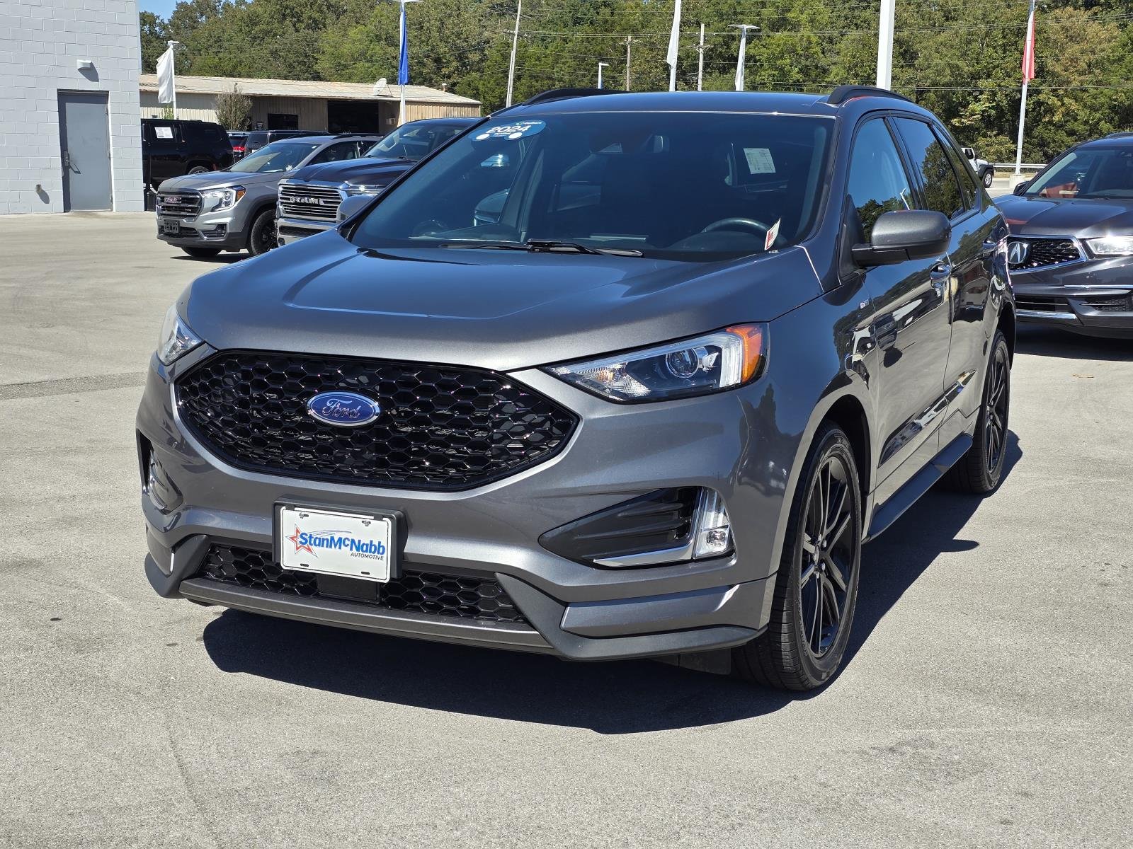 Used 2024 Gray Ford ST-Line image 3