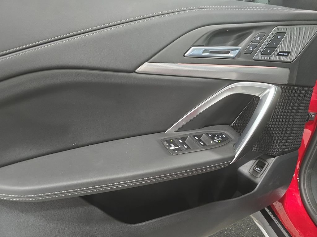 Used 2026 Vegas Red Metallic BMW xDrive28i image 23