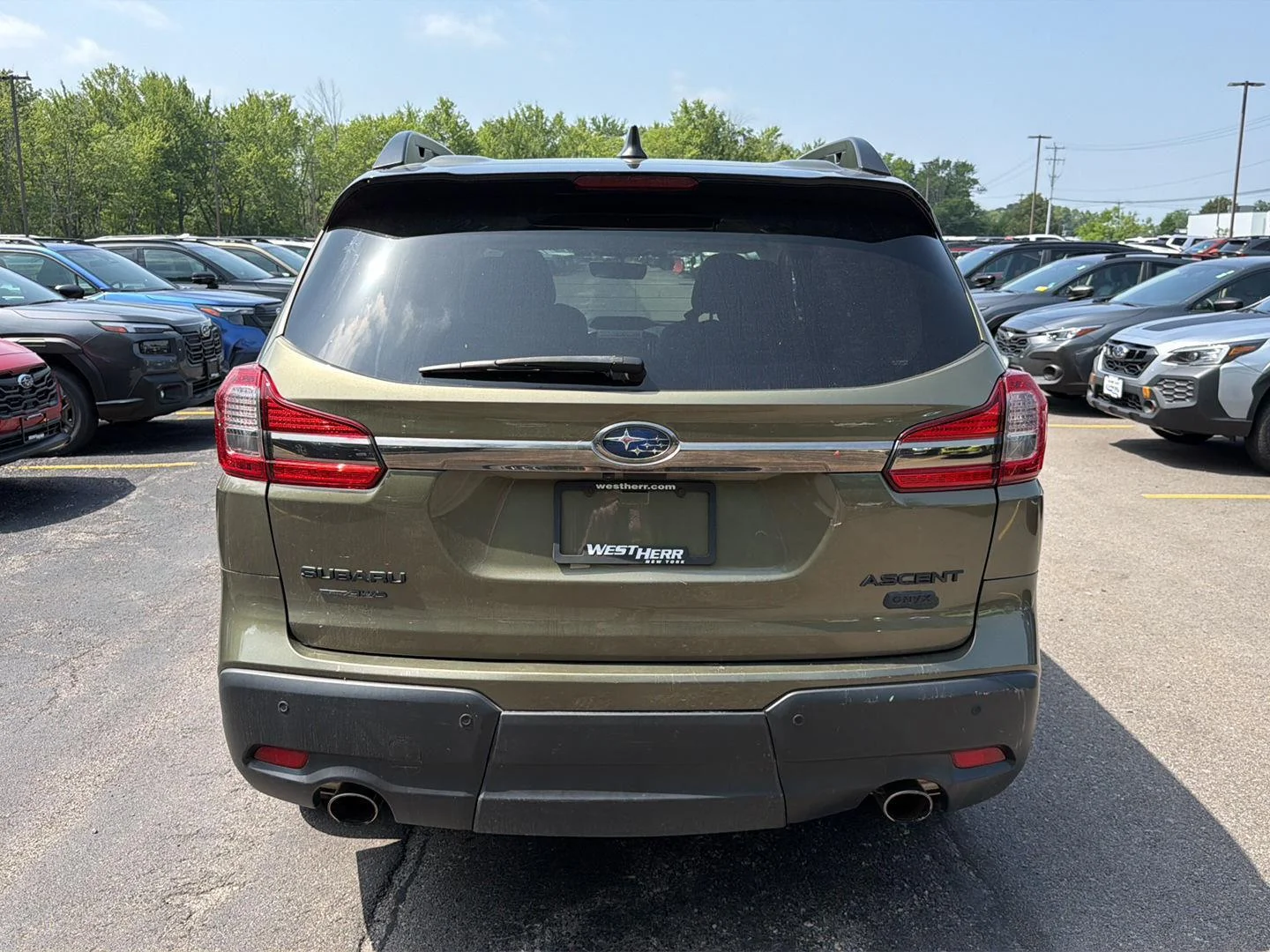 Used 2022 Autumn Green Metallic Subaru Onyx Edition image 11