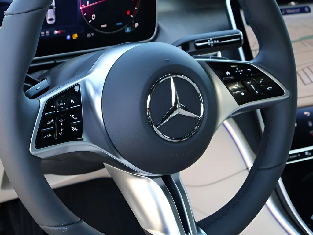 New 2026 Graphite Grey Metallic Mercedes-Benz C 300 image 18