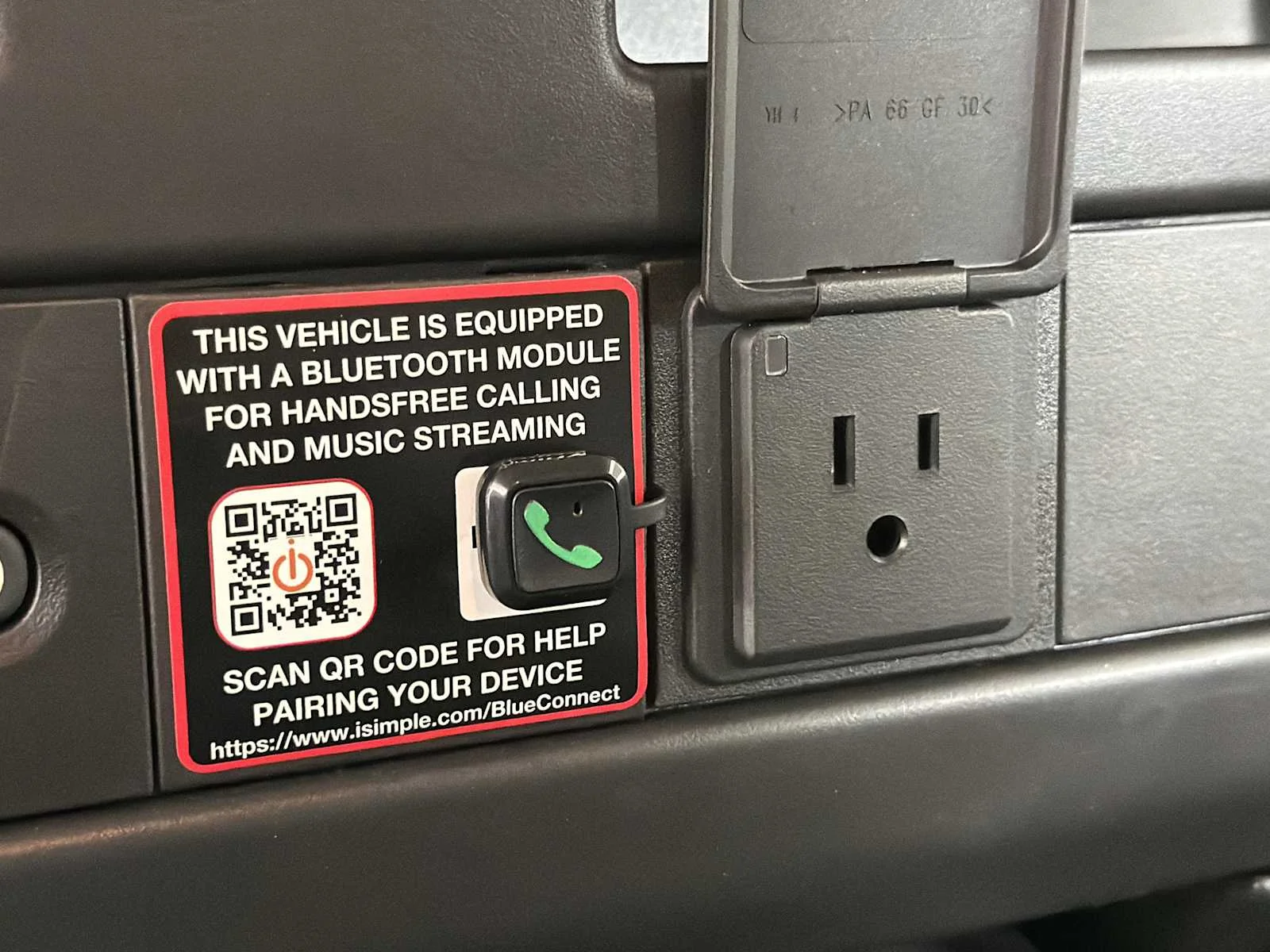 2025 GMC Savana Cargo Work Van - Photo 30