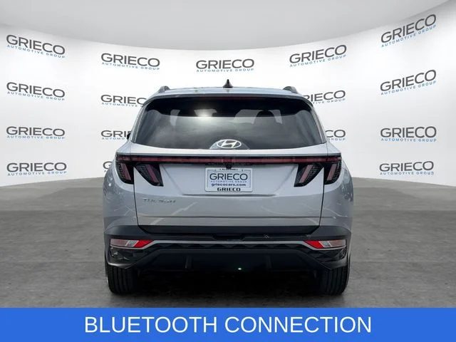 Used 2022 Silver Hyundai SEL image 6