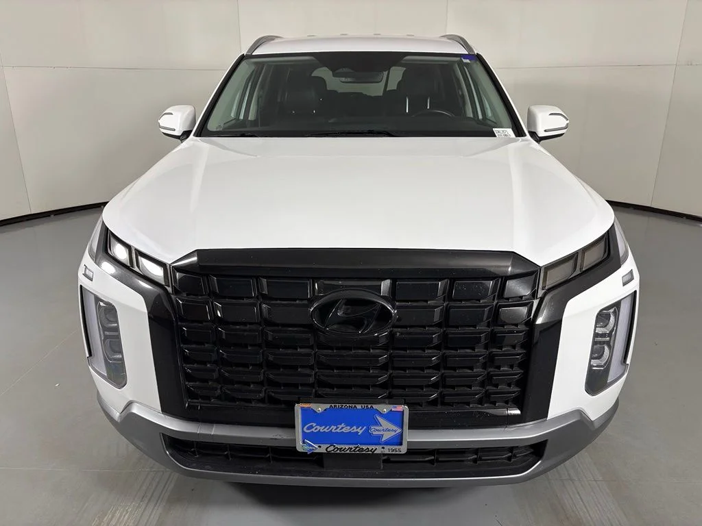 Used 2024 White Hyundai SEL image 3