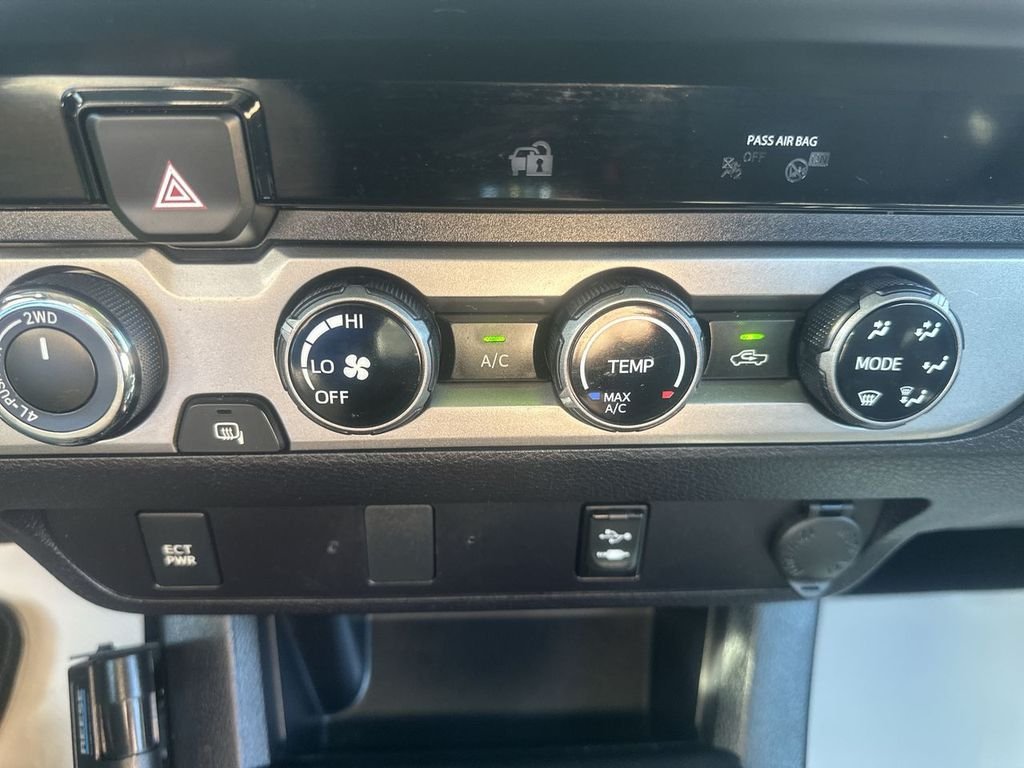 Used 2018 Silver Toyota SR image 25