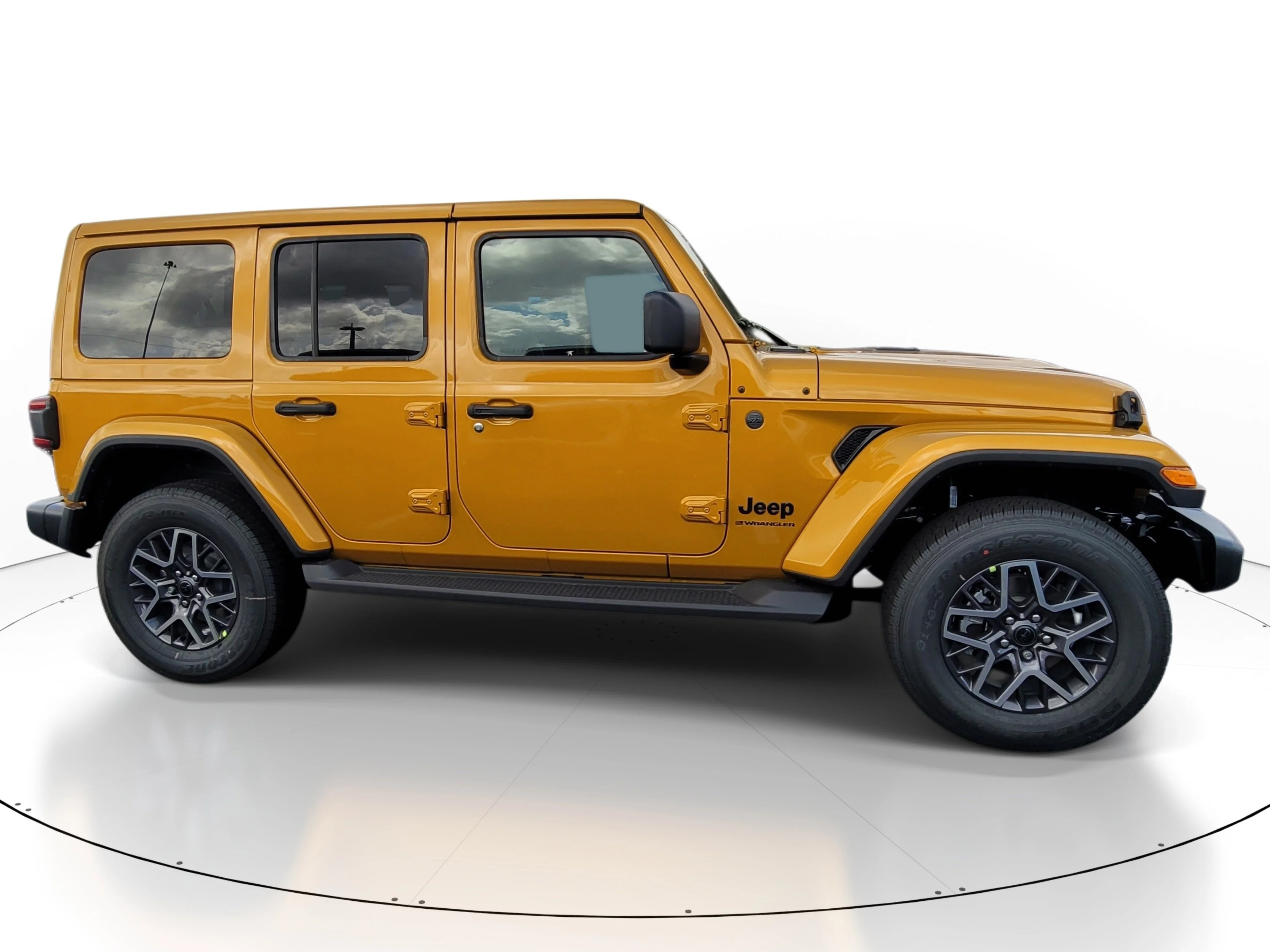 New 2026 Goldilocks Jeep Sahara image 5