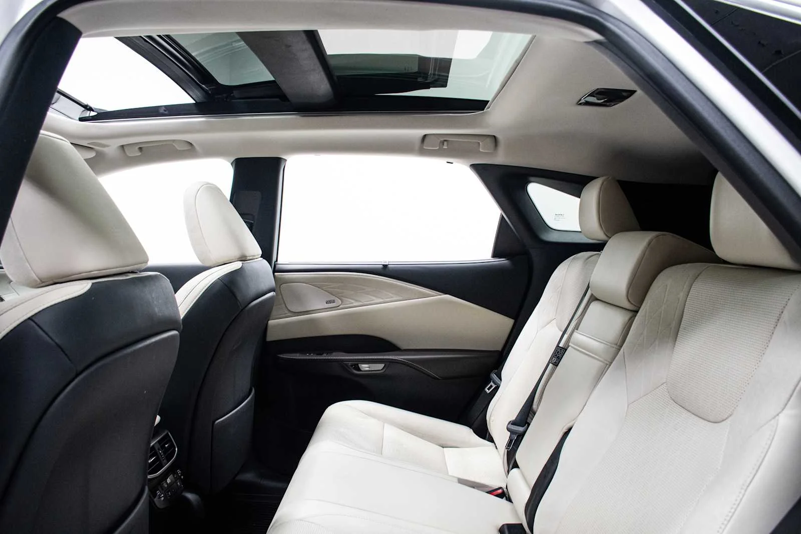 Certified Used 2026 EMINENT WHITE PEARL Lexus Luxury image 14