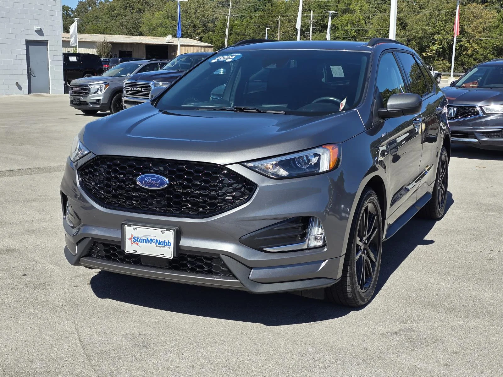 Used 2024 Gray Ford ST-Line image 3