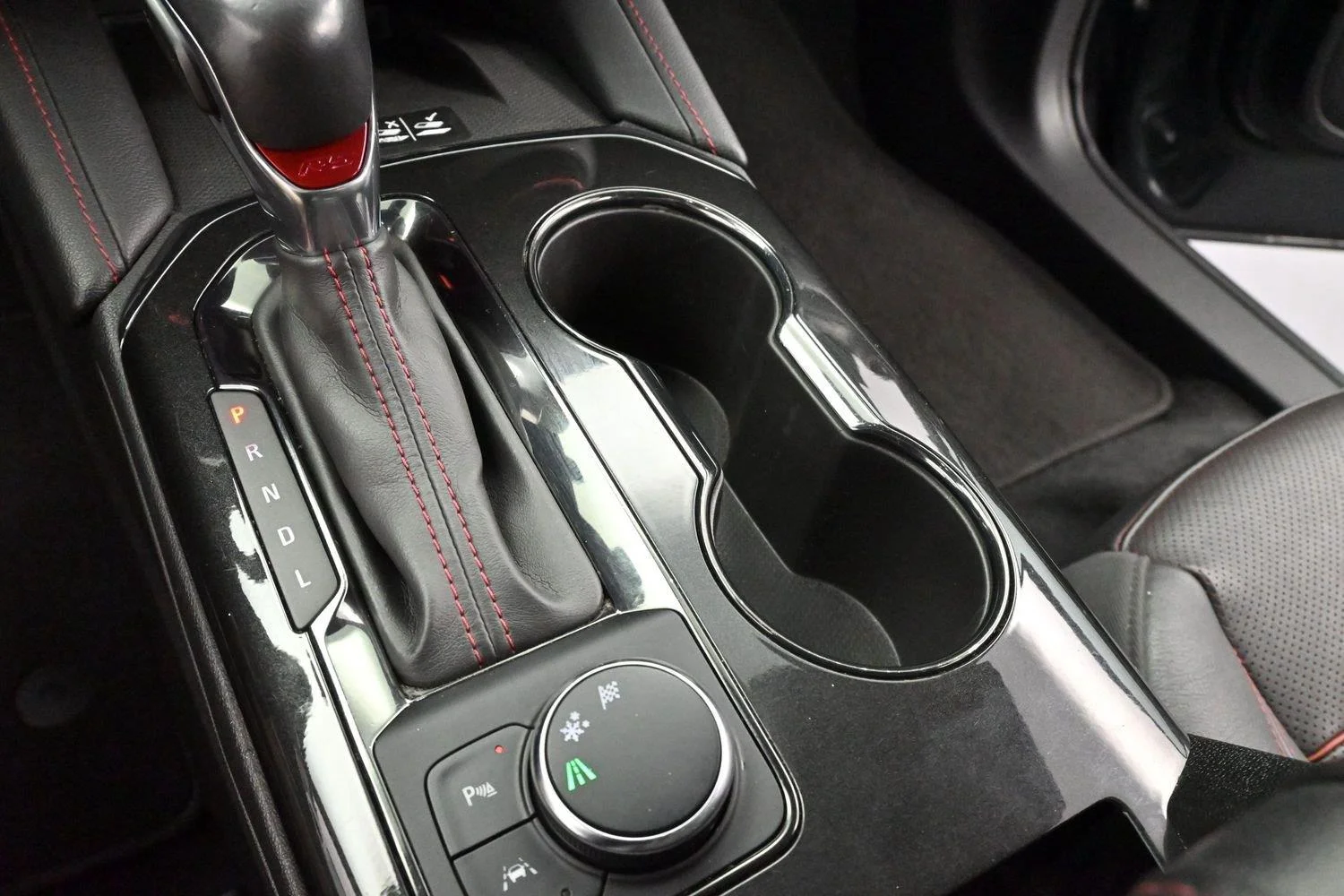 Used 2020 NIGHTFALL GRAY METALLIC Chevrolet RS image 19