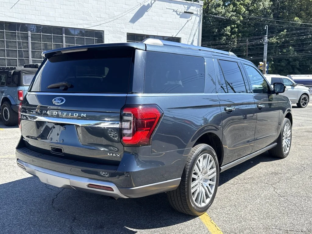 Used 2023 Blue Ford Limited image 4