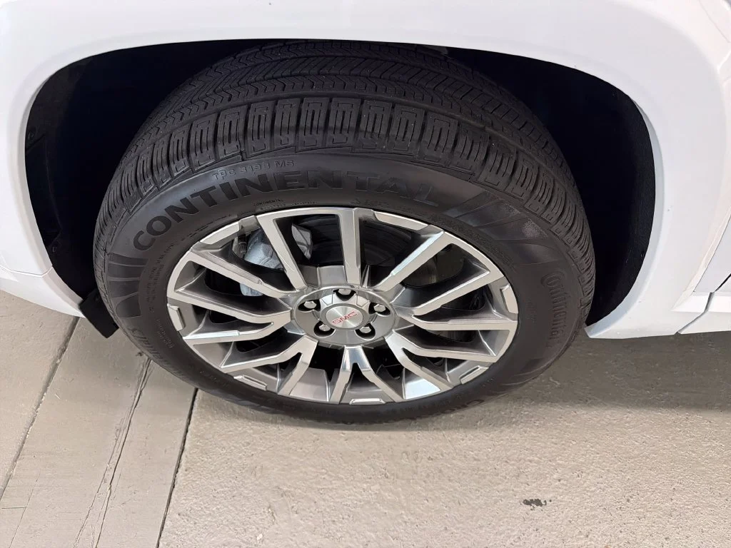 New 2027 Summit White GMC Denali image 4