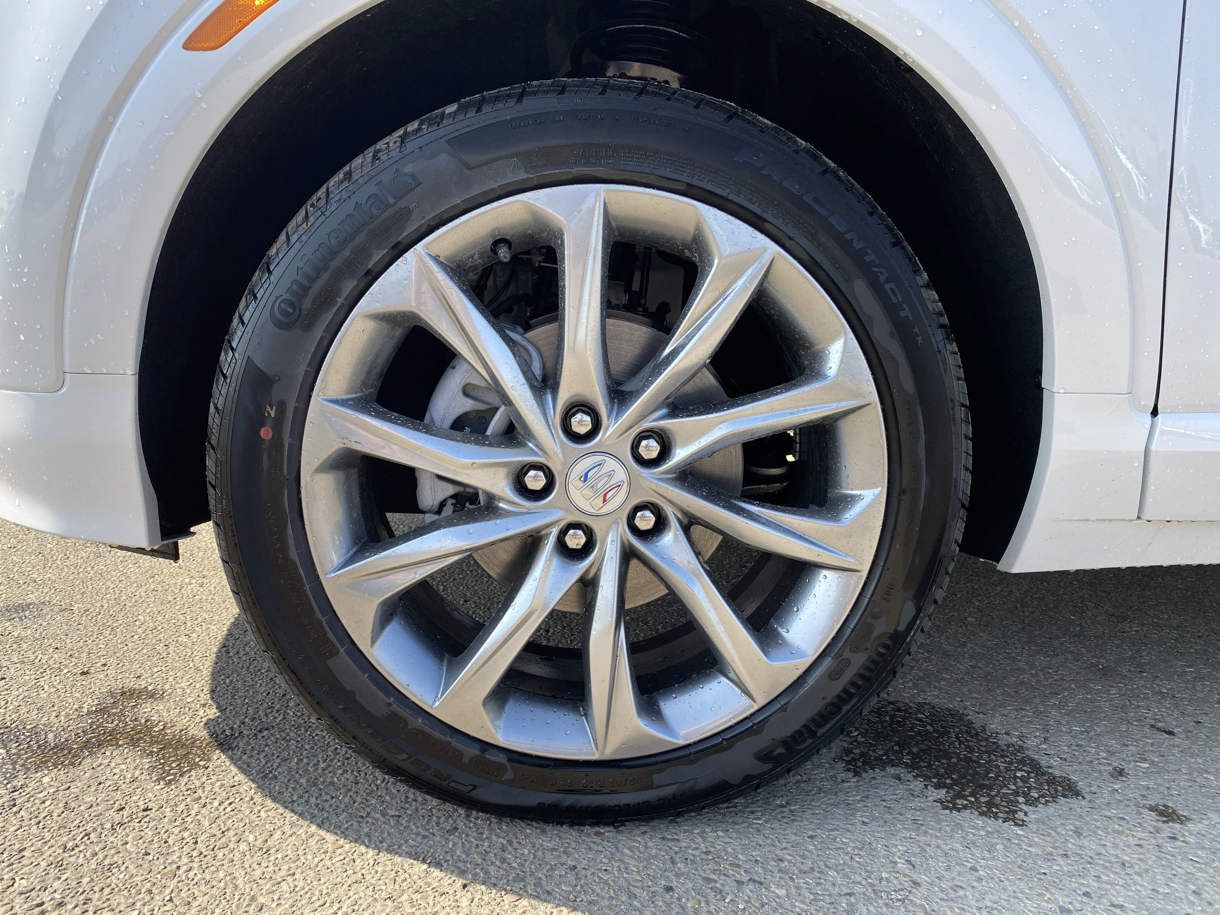 New 2026 WHITE FROST TRICOAT Buick Avenir image 12
