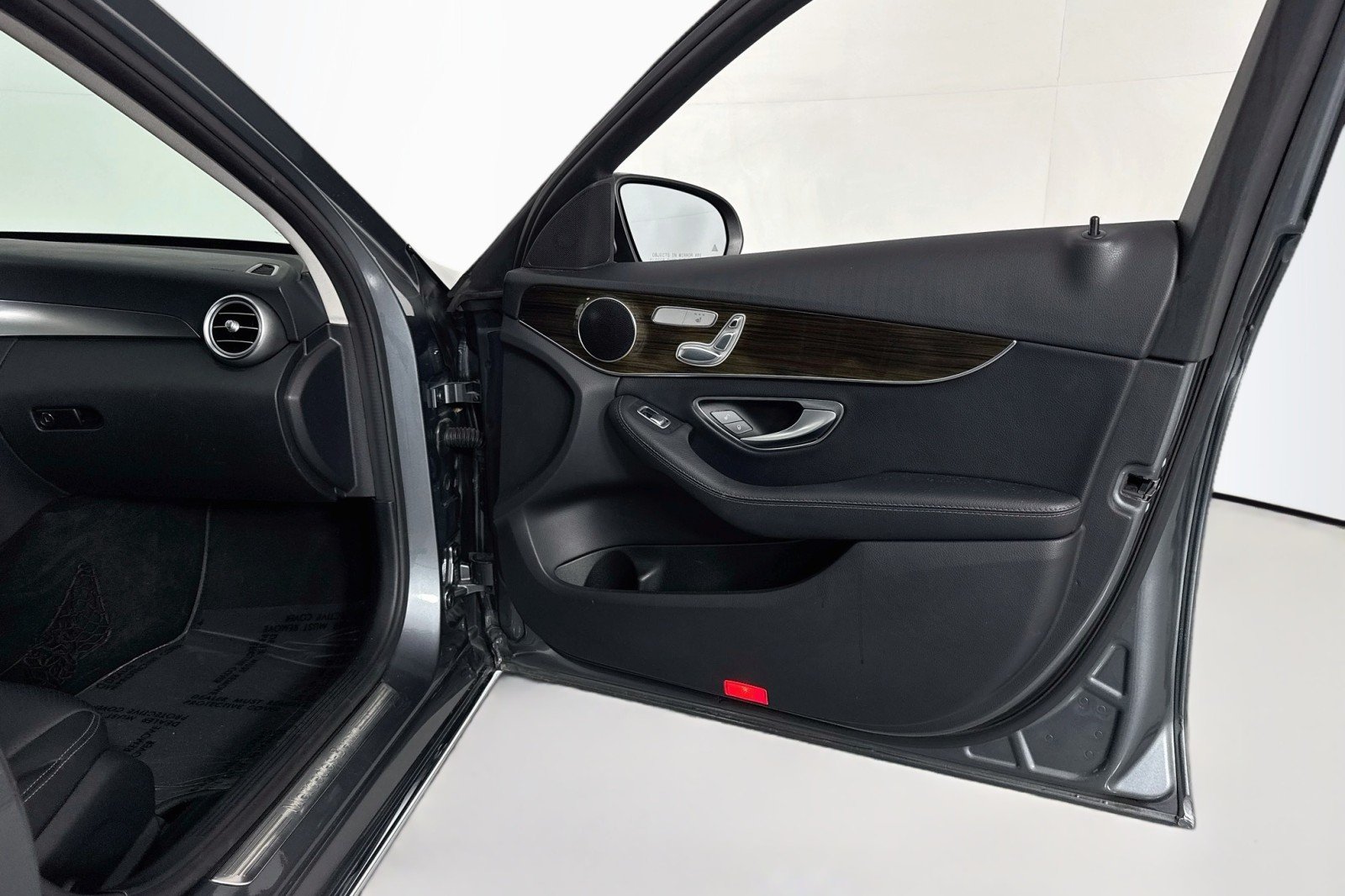 Used 2018 Selenite Grey Metallic Mercedes-Benz C 300 image 24