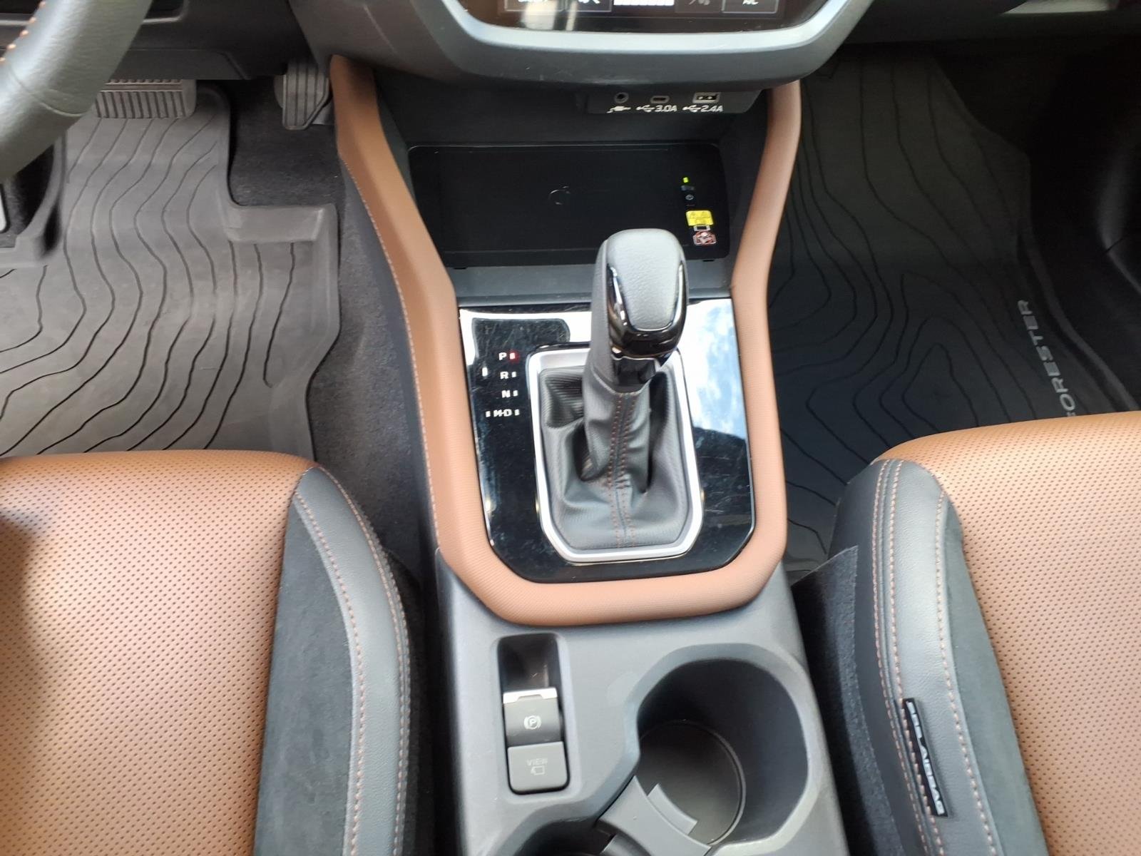 Used 2025 WHITE Subaru Touring image 17