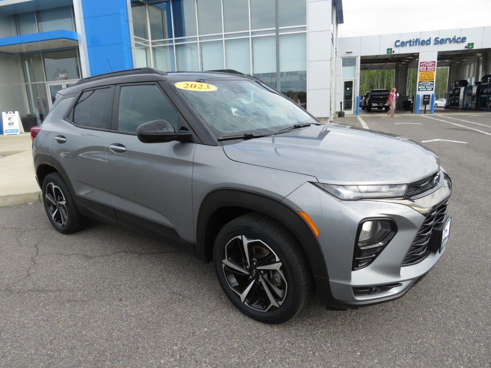 Used 2023 Sterling Gray Metallic Chevrolet RS image 3
