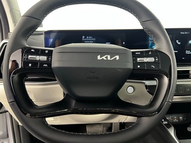 New 2026 White Kia S image 18