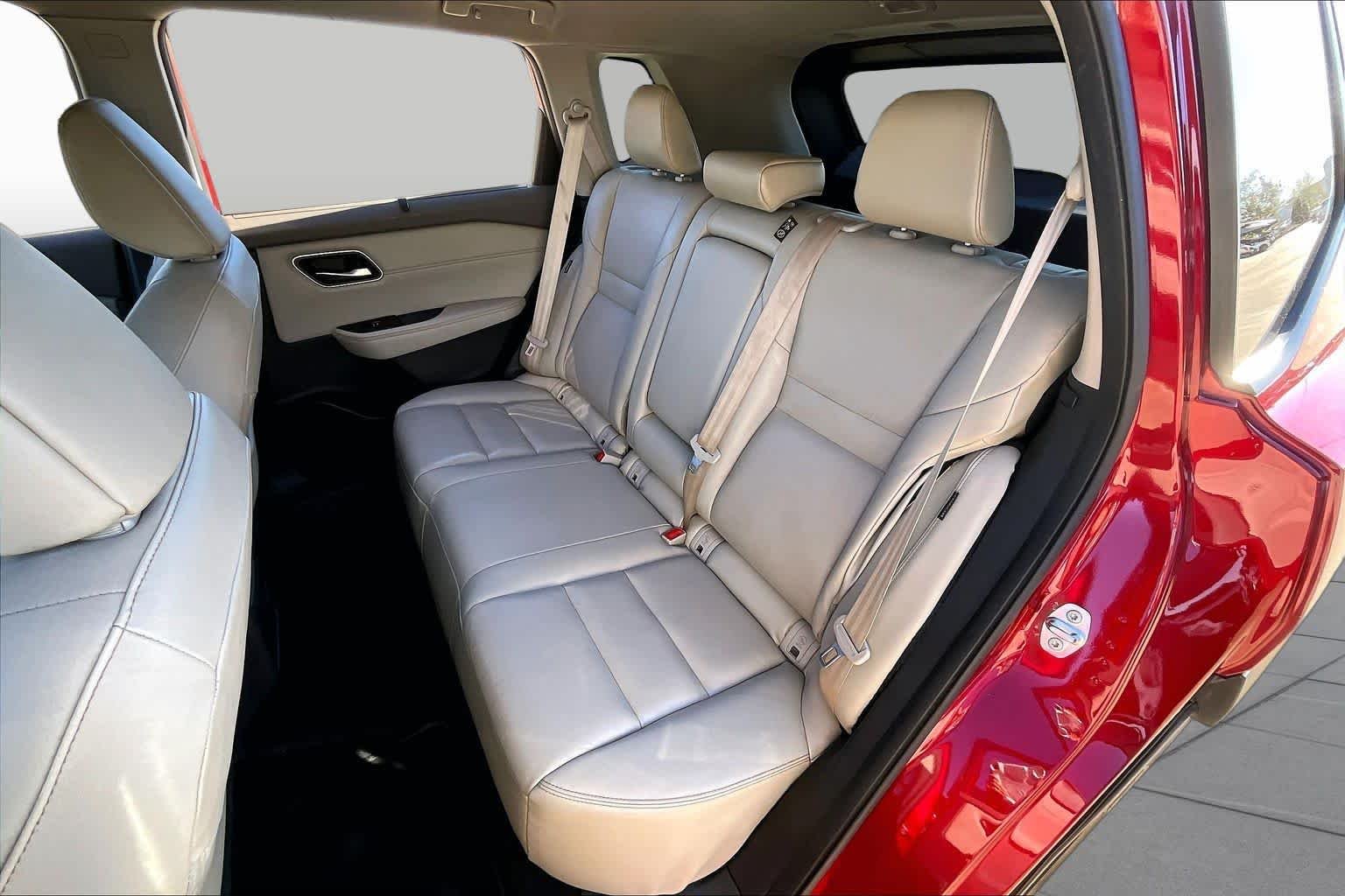 Used 2021 Scarlet Ember Tintcoat Nissan SL image 18