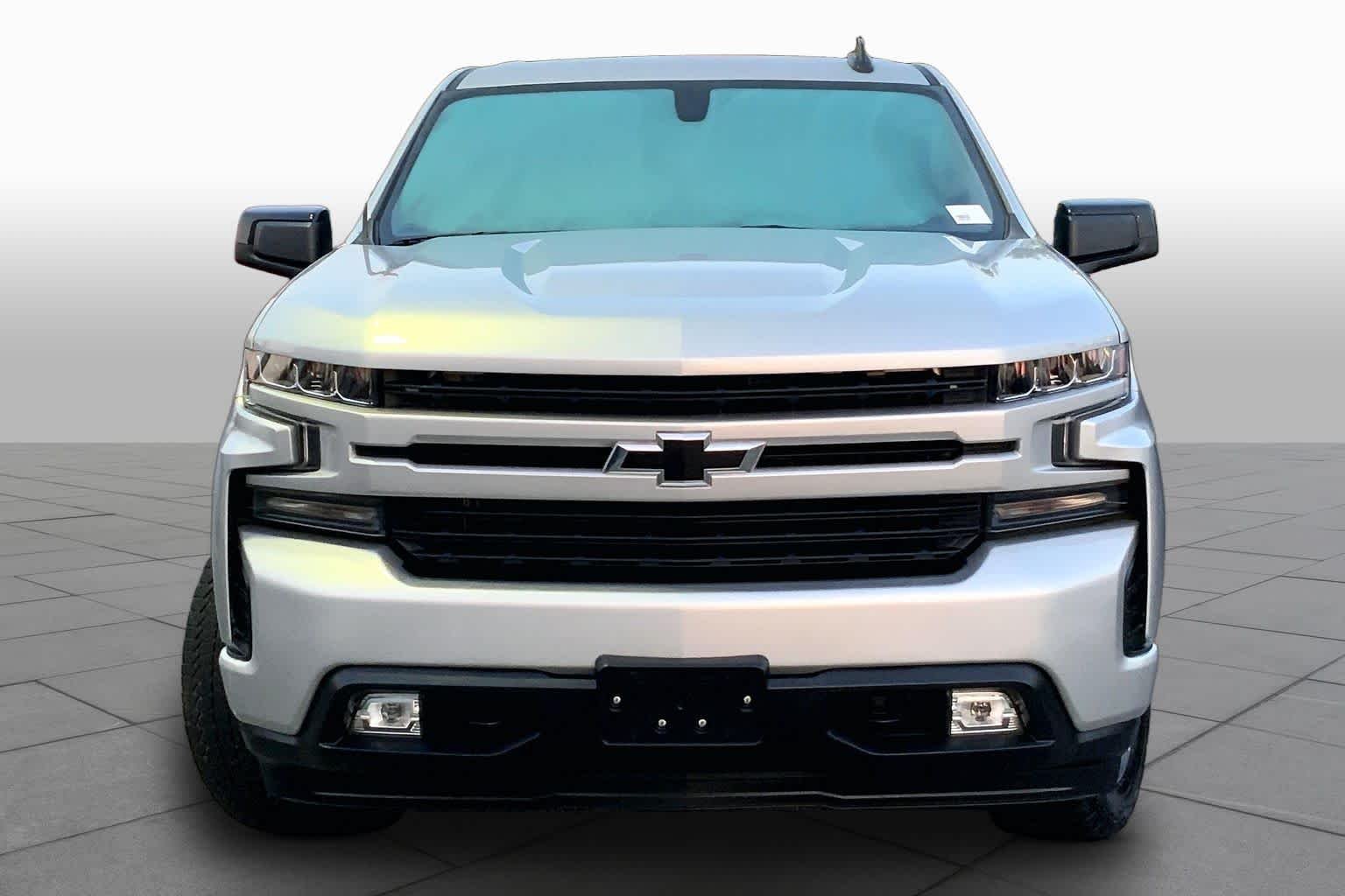 Used 2020 Silver Ice Metallic Chevrolet RST image 4