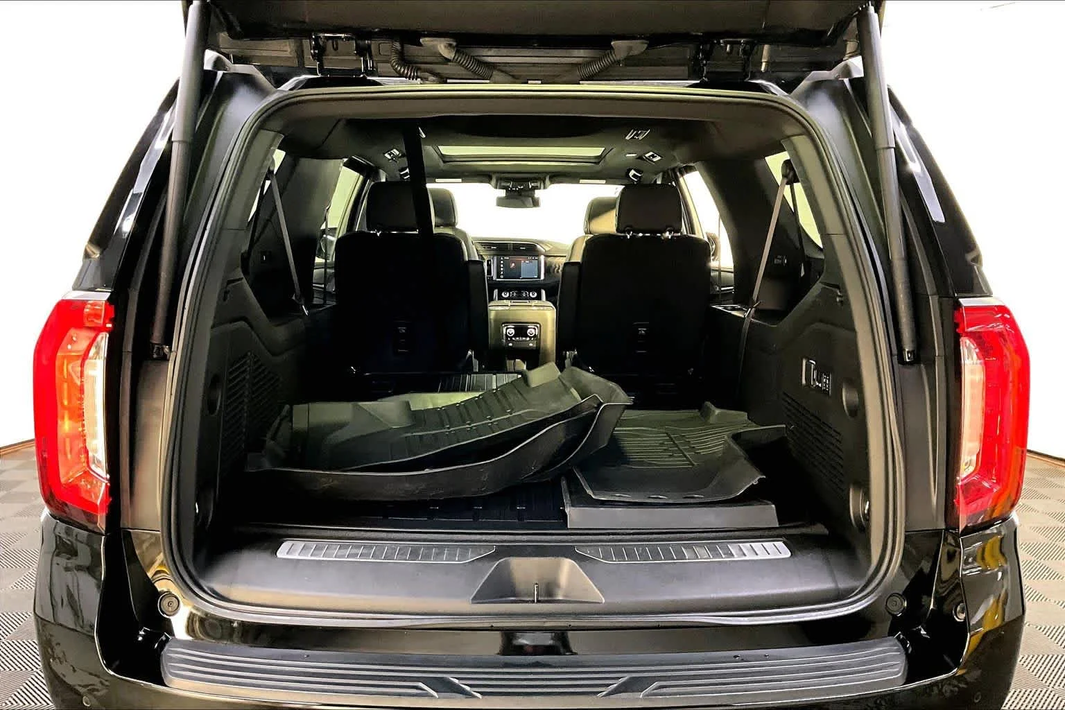 Used 2023 Onyx Black GMC Denali image 71