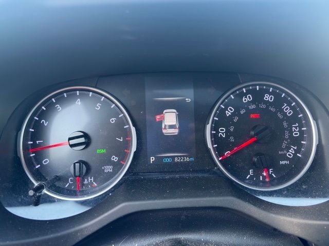 Used 2020 Black Toyota XLE Premium image 11