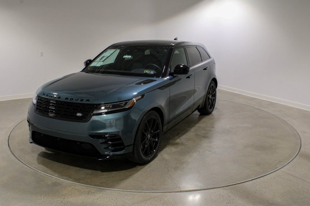 Certified Used 2026 Giola Green Metallic Land Rover Dynamic SE image 1
